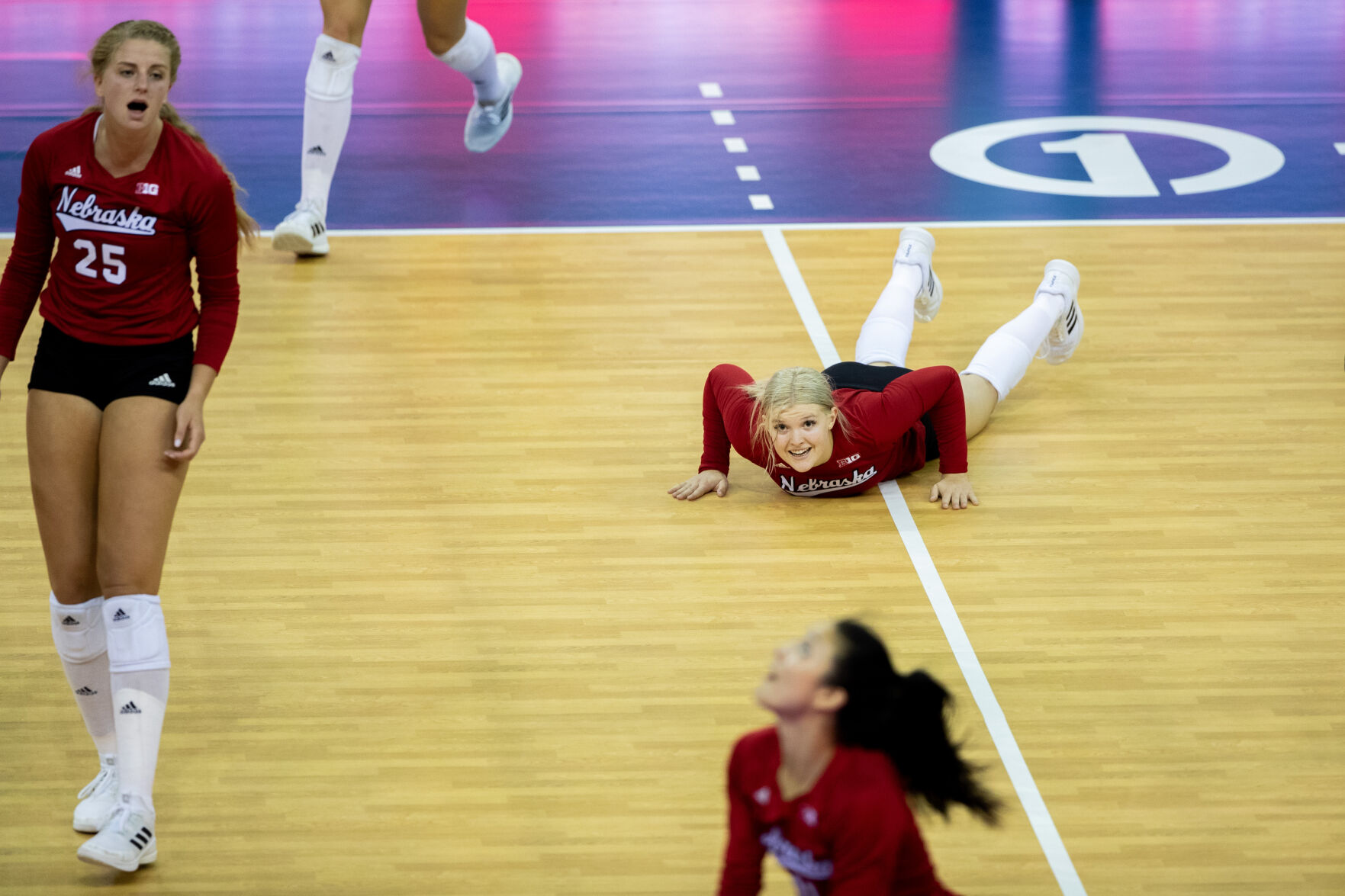 090921-owh-spo-nucuvolley-ar11.JPG